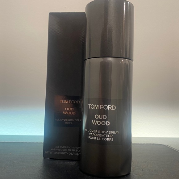 TOM FORD Oud Wood Body Spray 150ml - Picture 2 of 5